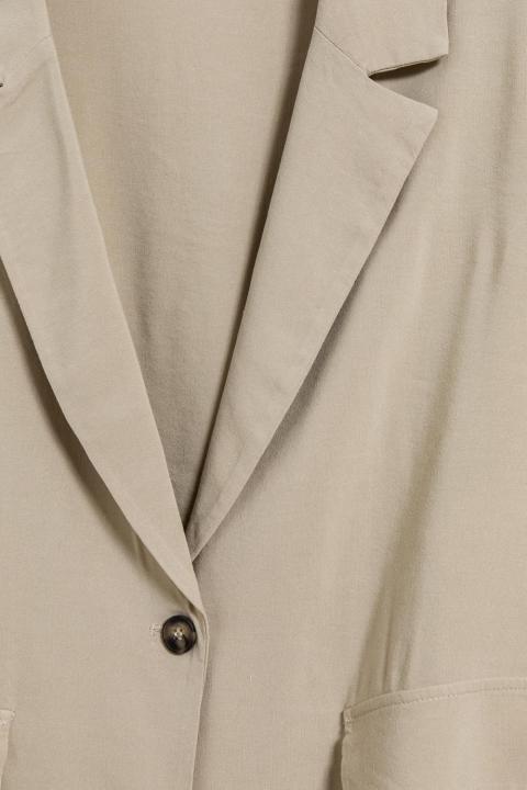 Blazer eseOese beige fluida con bolsillos 110744